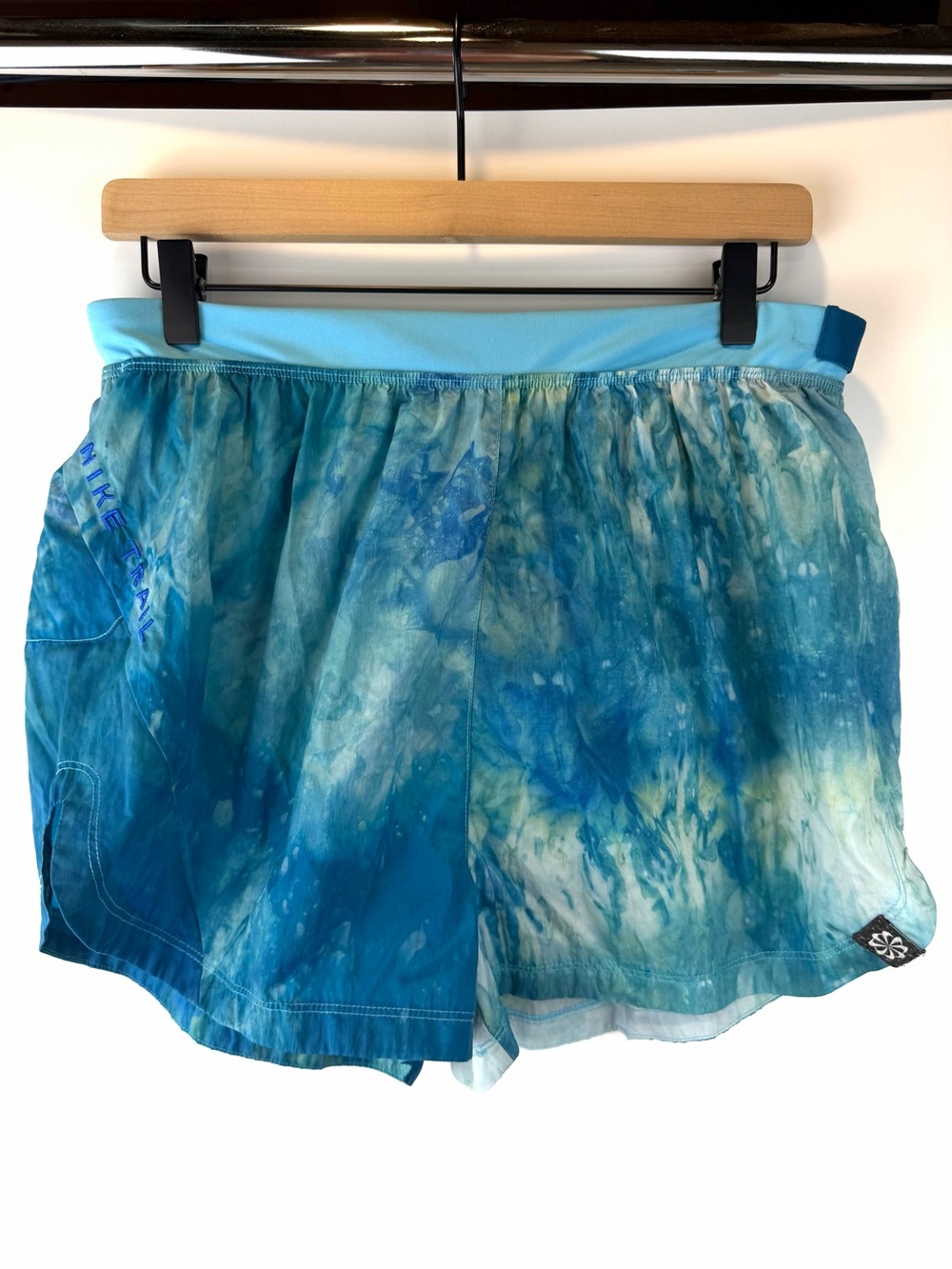 Nike Women's Trail Repel Blue Tie Die Shorts M